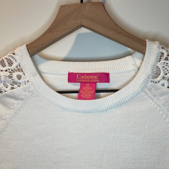 Catherine Landrino knit top. - Picture 4 of 5